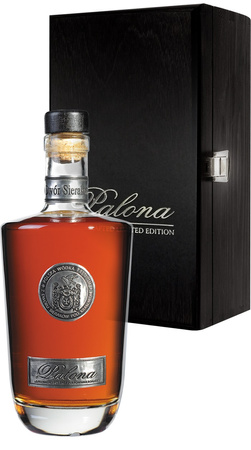 Dwór Sieraków Wódka Palona Pułkownika Boruty w prezentowym opakowaniu